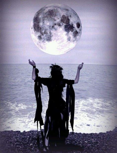 From Tide to Tide: How Sea Witches Ride the Lunar Currents of Magick